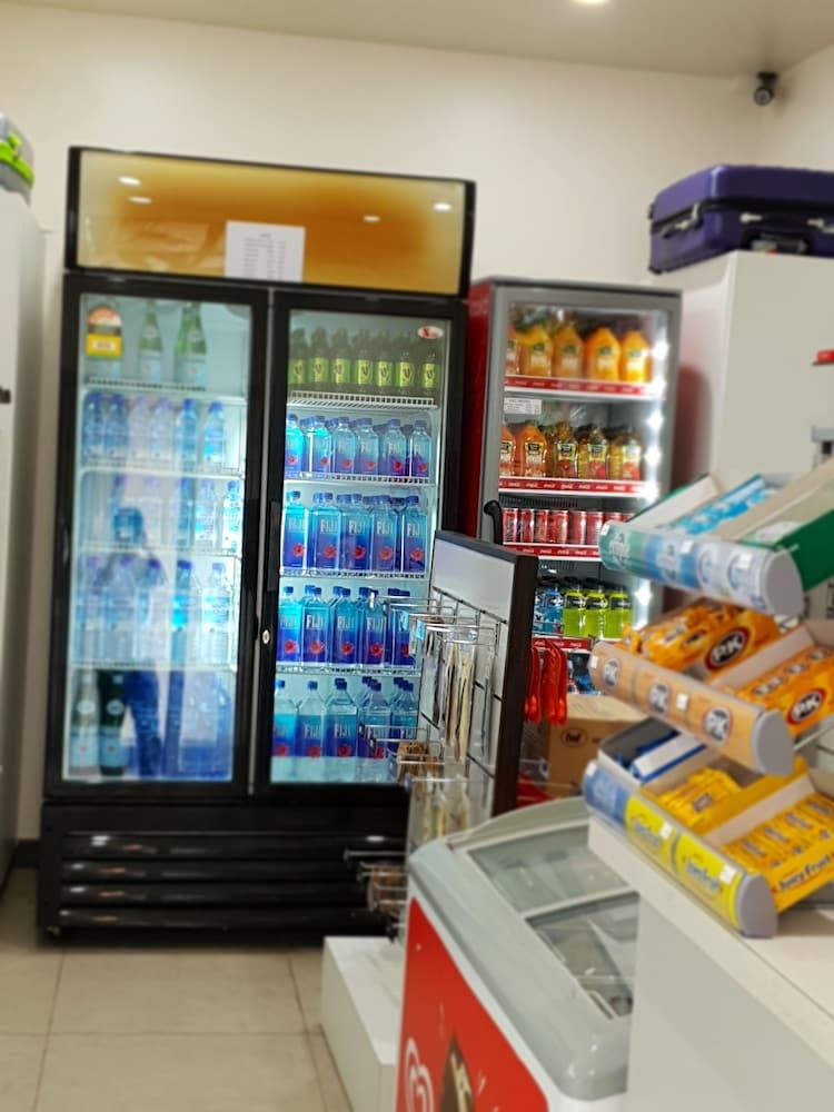 ペニンシュラ インターナショナル ホテル スバ エクステリア 写真